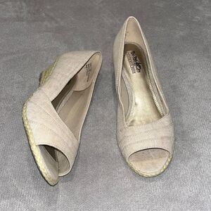 Coach and Four nude canvas 2” wedges